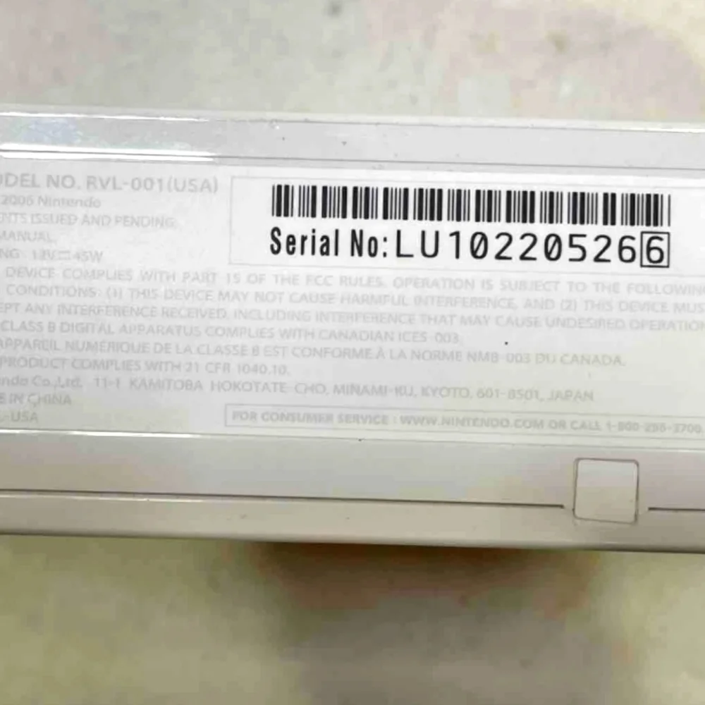 White Nintendo Wii RVL-001 Console W/ A/V & Power & Sensor Bar